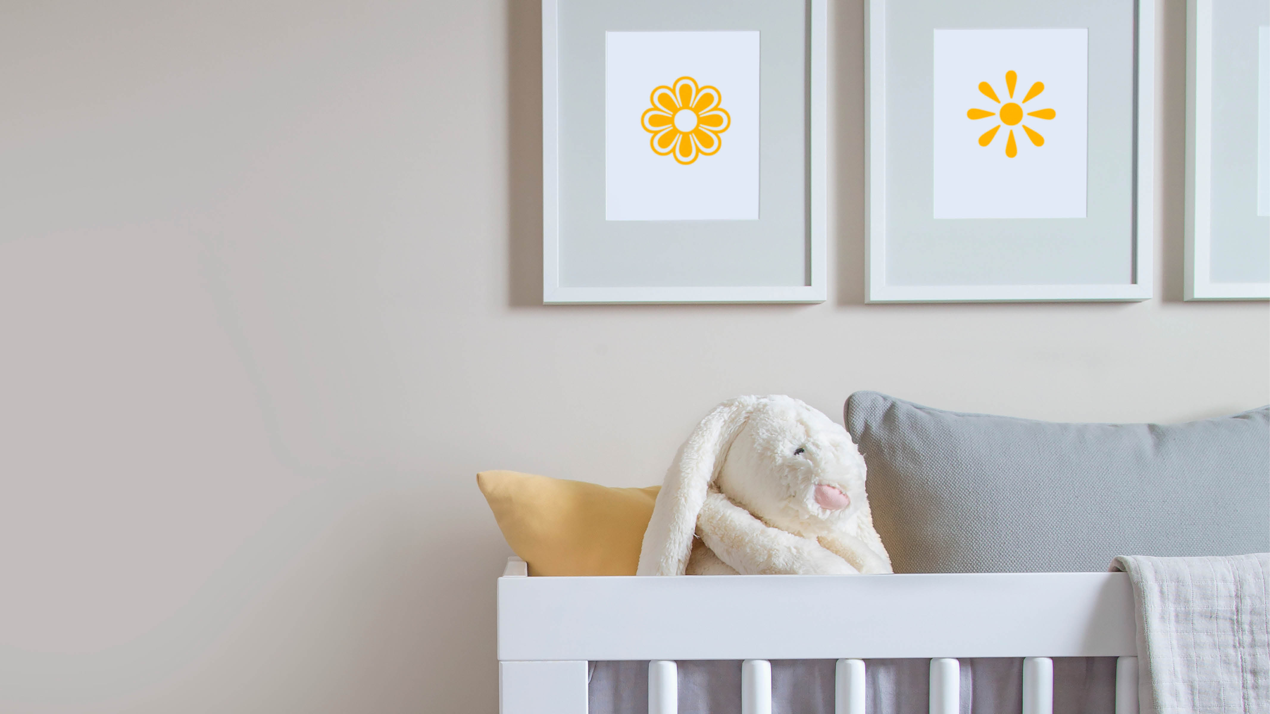 Habitación de bebé gris y amarilla El gris y el amarillo son la mejor combinación de colores neutros y funcionan a la perfección tanto en un dormitorio de bebé como en el de un adolescente.