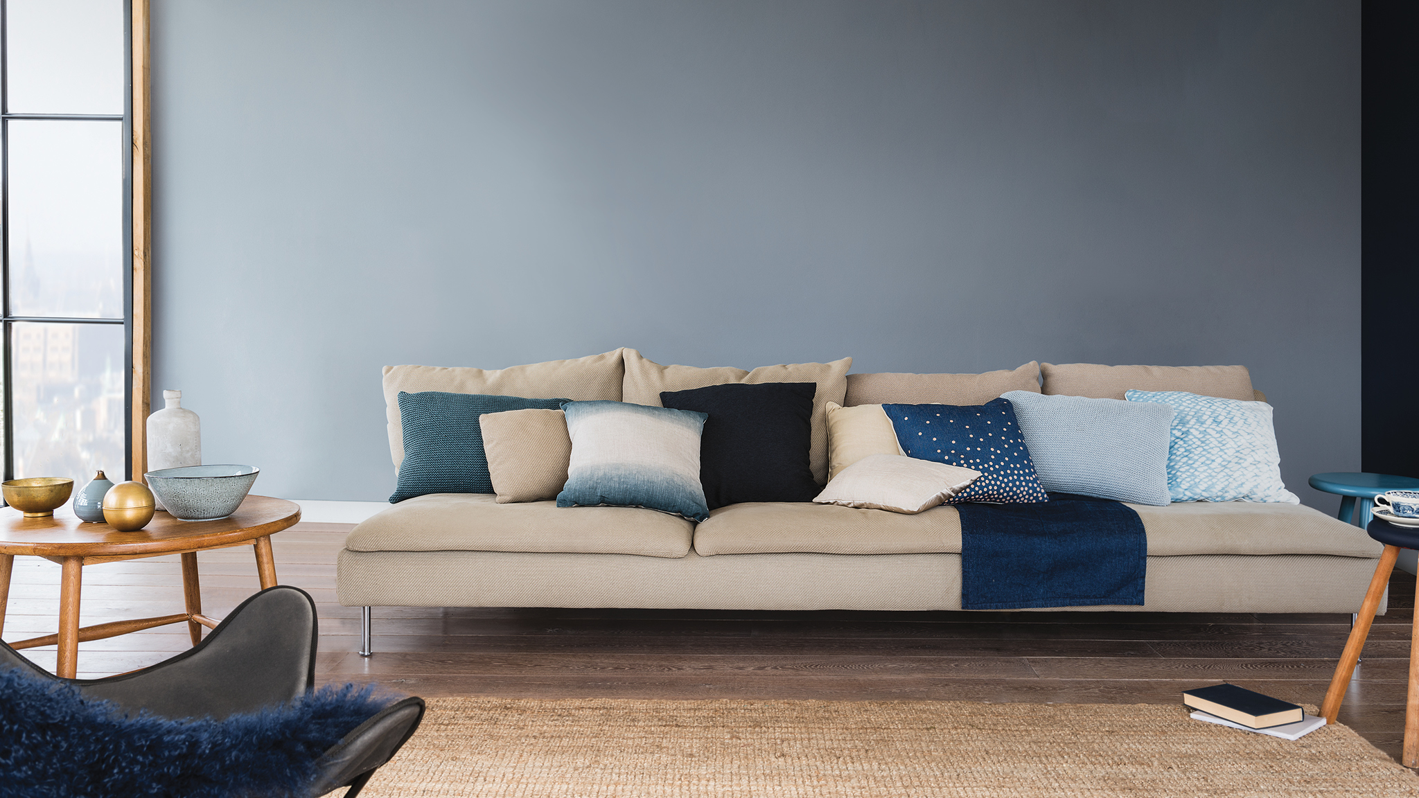 Salón azul Descubrí el Color del año 2017, Gris Humo 90BG 30/073, y transformá tu hogar.