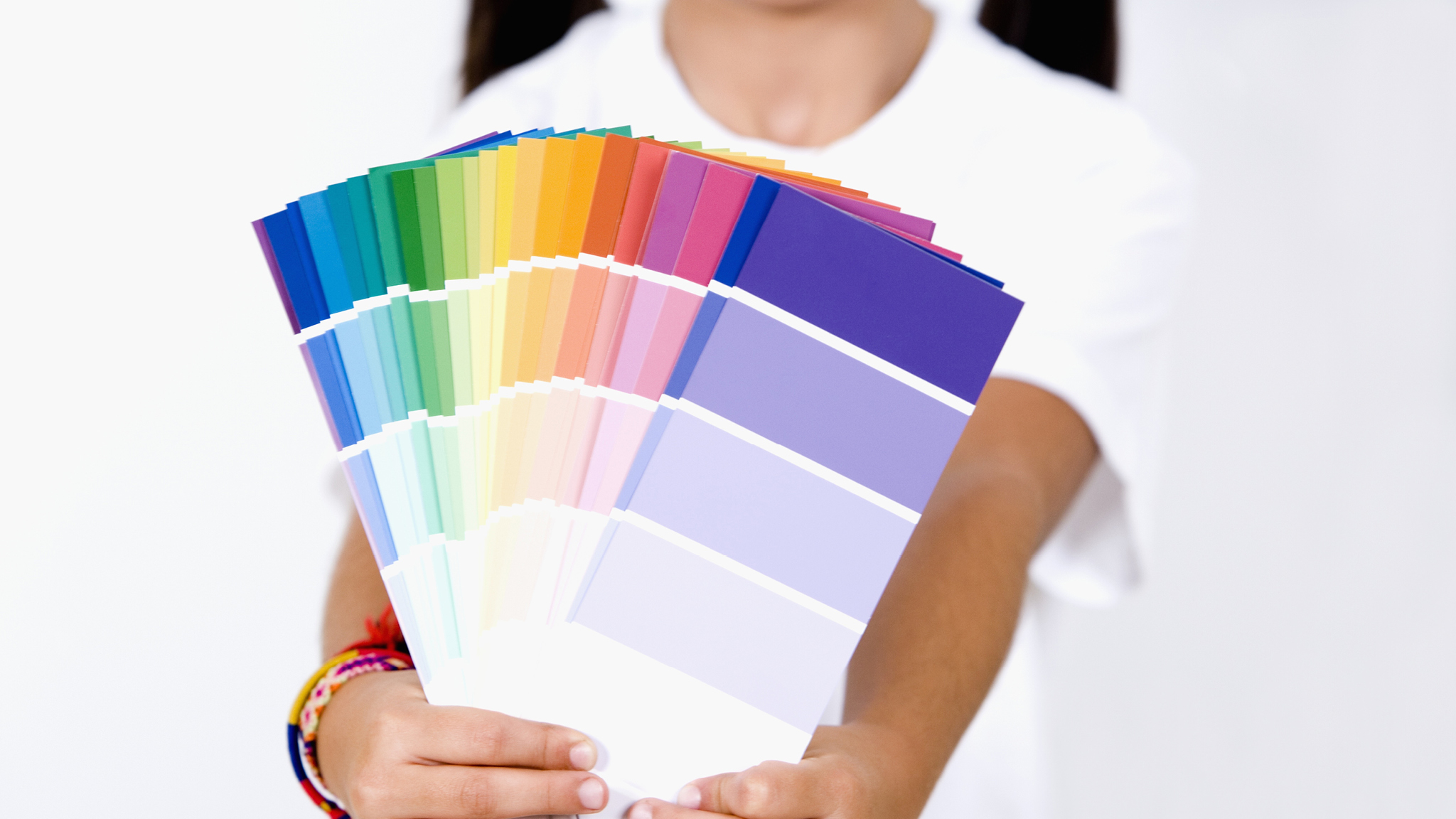 Ayuda a tus hijos a elegir su propia combinacion de colores Hacé que tus hijos participen en la decoración de su nuevo dormitorio para darles mayor estabilidad con el cambio de casa.