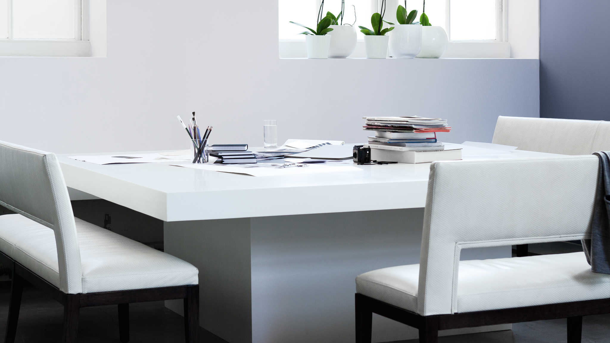 Elegi un look monocromatico mas suave Atenuar ligeramente el blanco y negro, le da un aspecto más agradable sin perder su impacto gráfico
